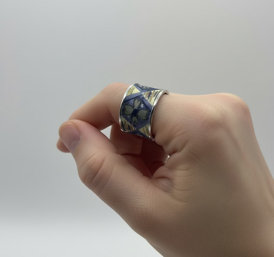 Bague ajustable en acier Rodhier et soie motif trèfle à quatre feuilles