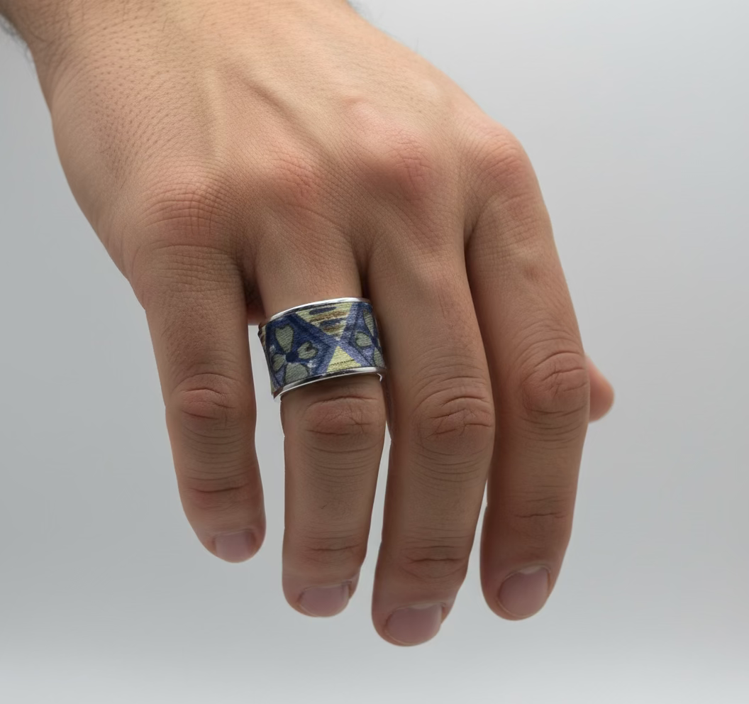 Bague ajustable en acier Rodhier et soie motif trèfle à quatre feuilles