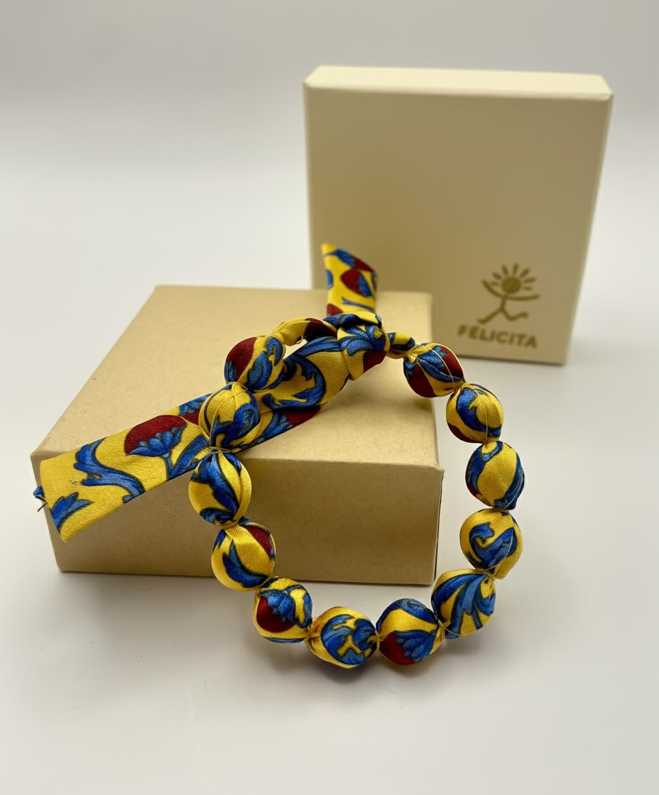 Bracelet perles de soie fruits rouges