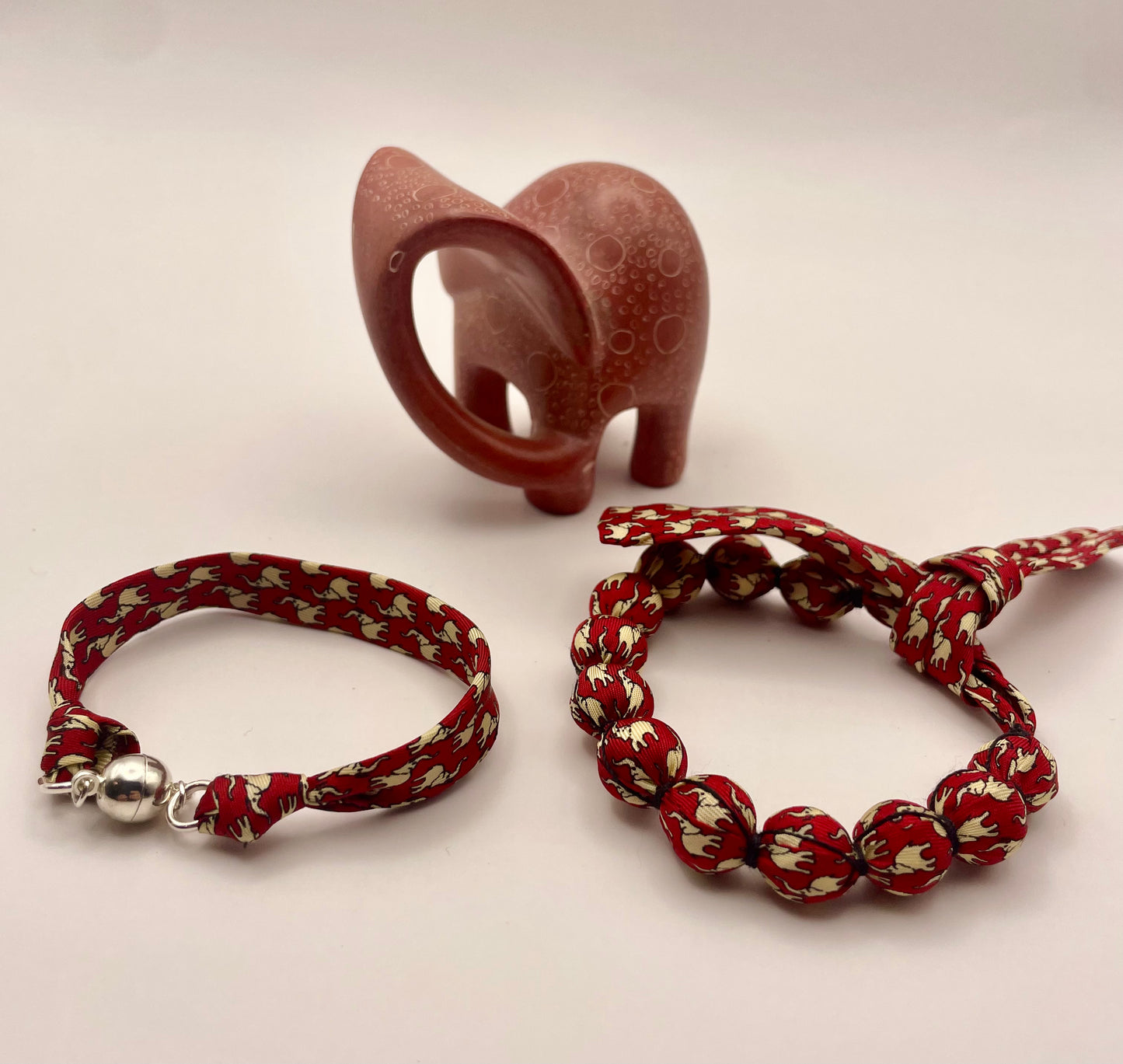 Bracelet perles de soie éléphants
