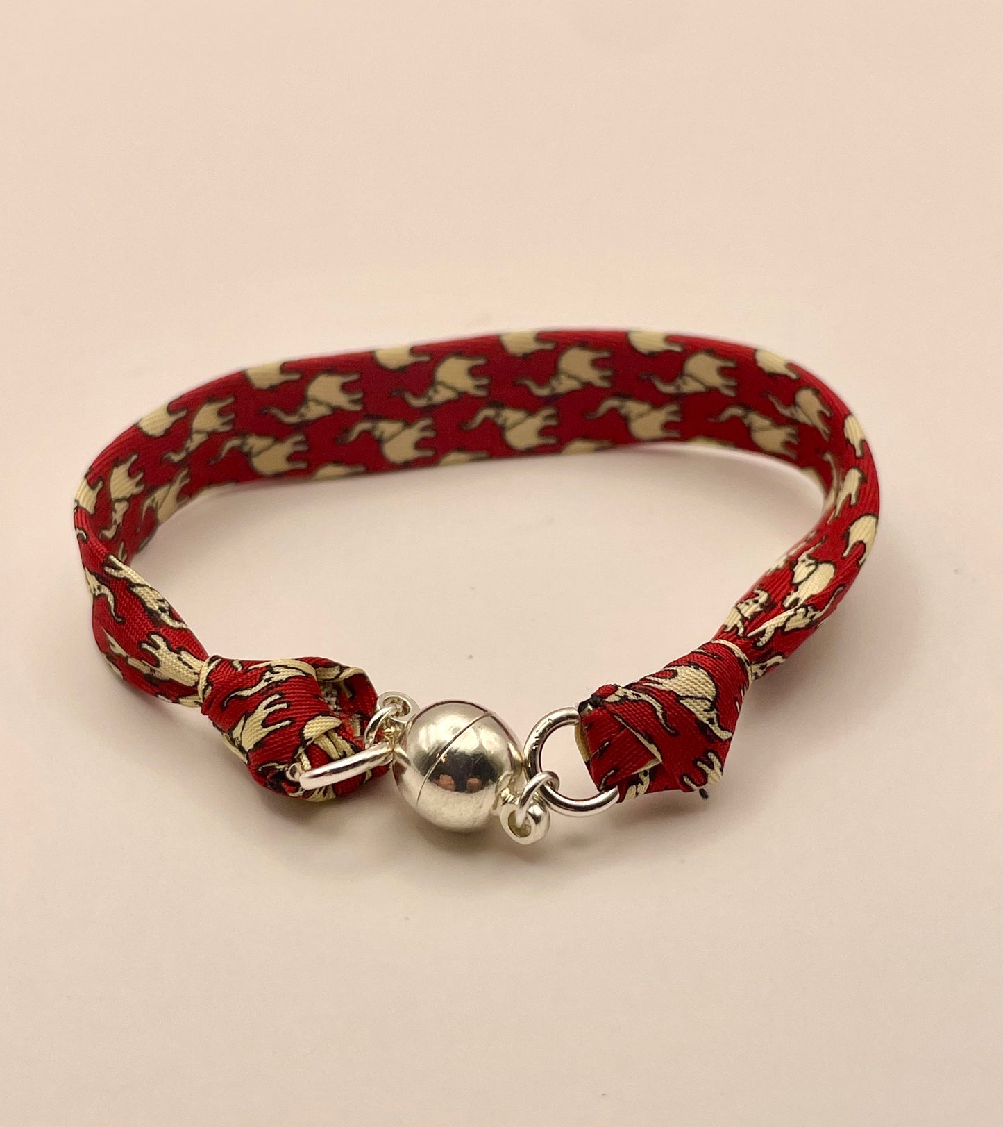 Bracelet ruban de soie éléphants