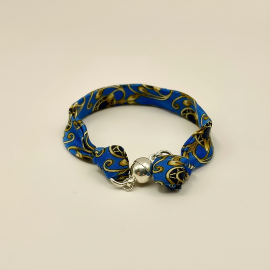 Bracelet ruban de soie bleue électrique)