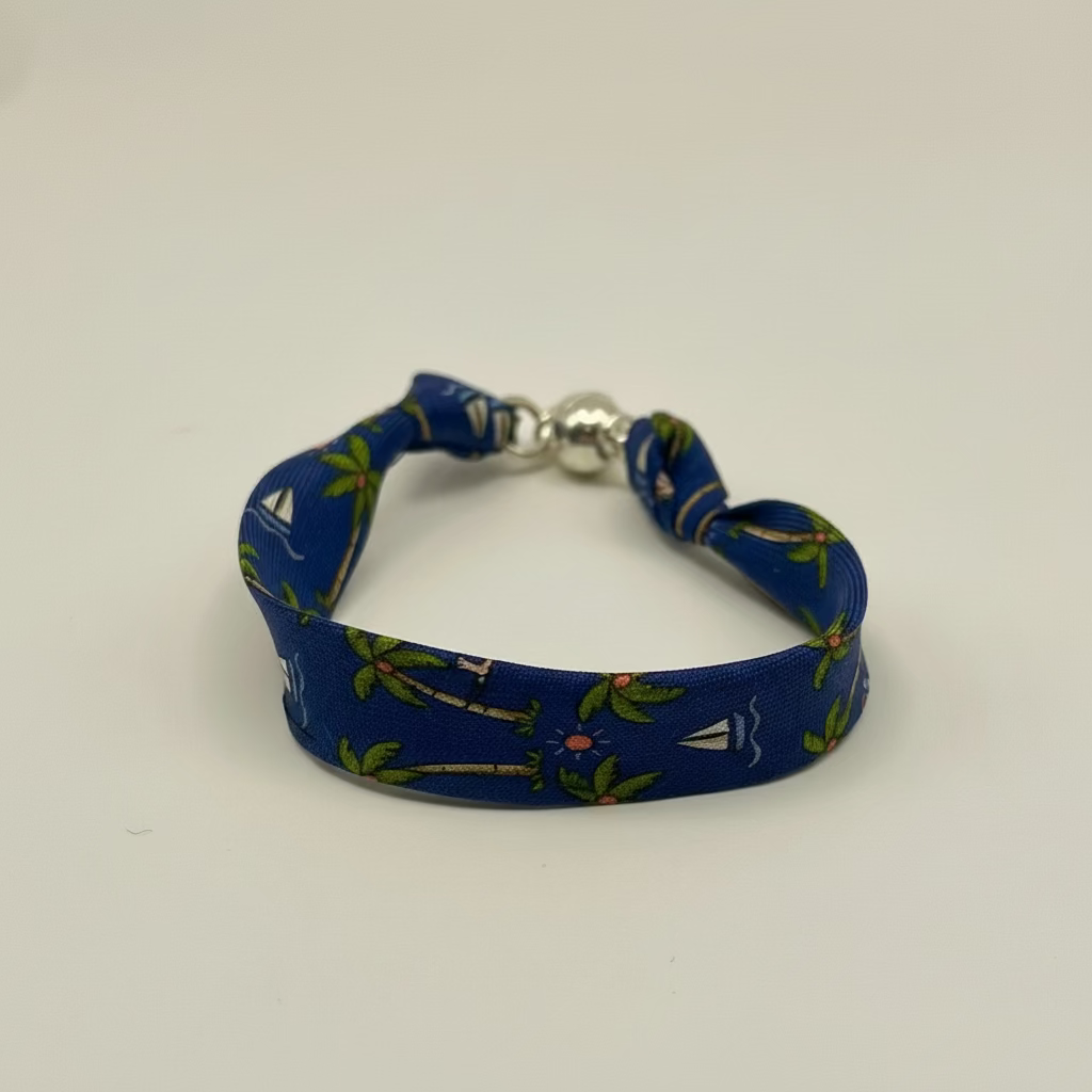 Bracelet ruban de soie bleue ,voiliers et palmiers