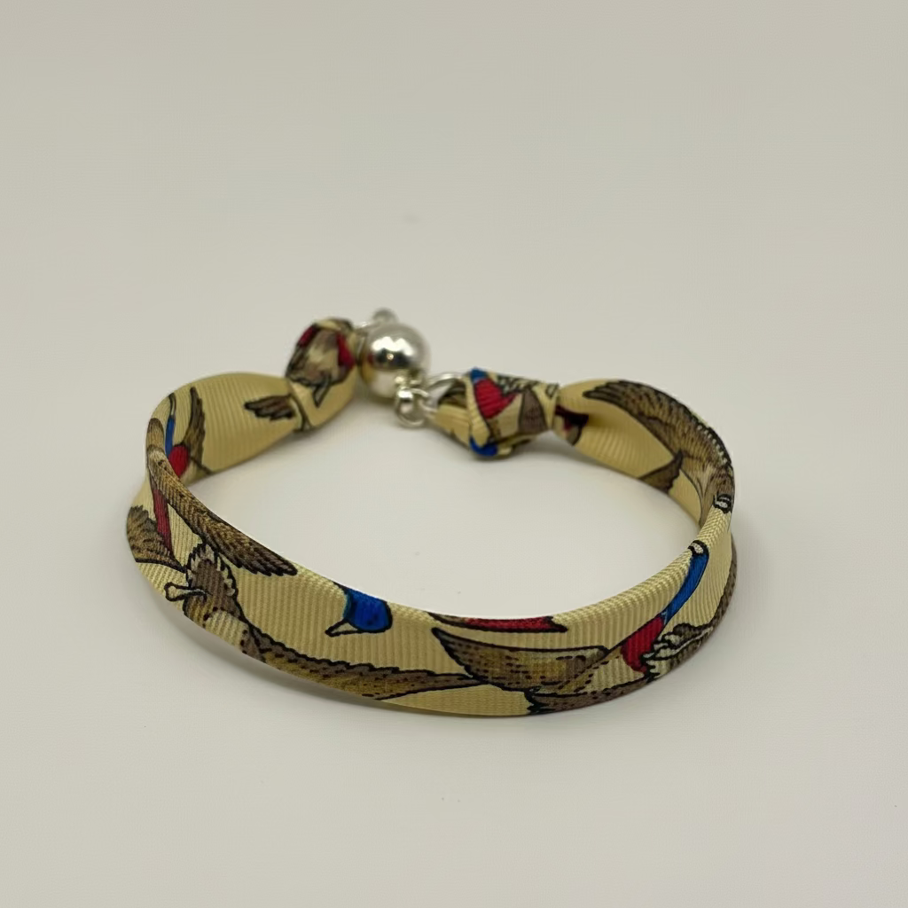 Bracelet ruban de soie jaune motif canards sauvages
